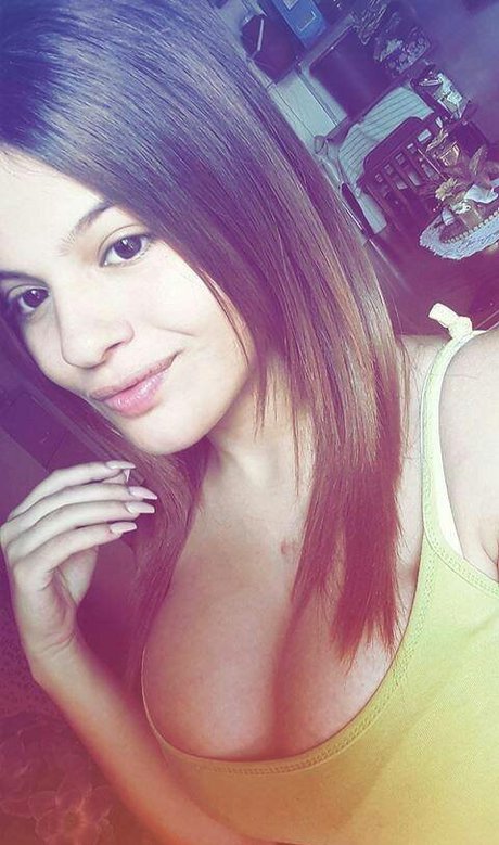 Maria Paola beautiful model images