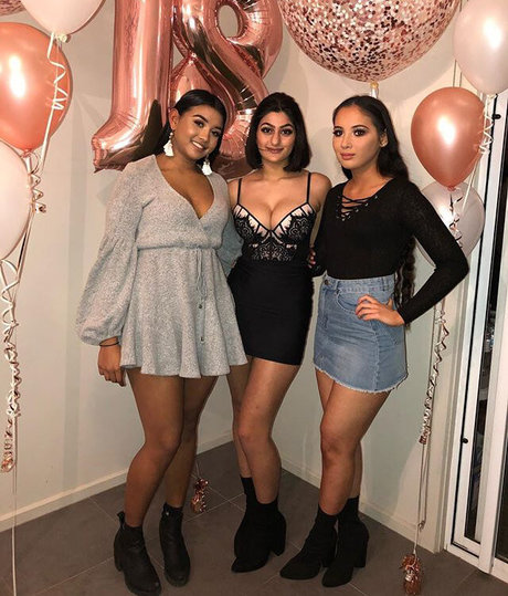 Busty Indian model pornographic picture