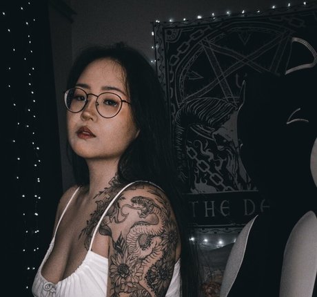 Akemyni nude pornstar picture