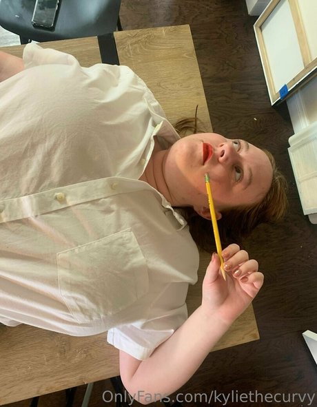 kyliethecurvy best actress pictures