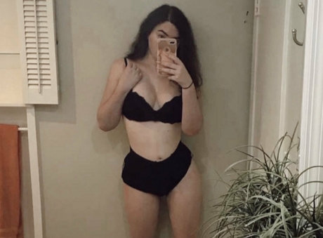 purplebentley hot actress image