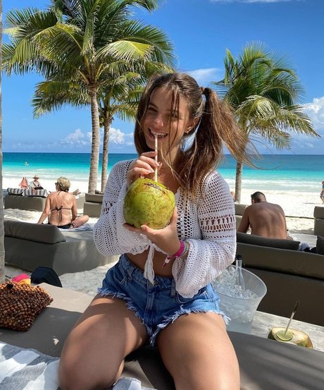 Thaisa Leal model hd archive