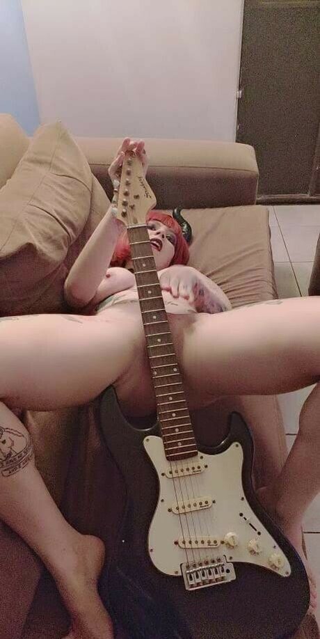 Naru Peridot star porn archive