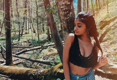 Alina M model naked photos