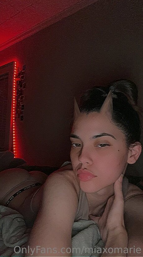 miaxomarie xxx actress pic
