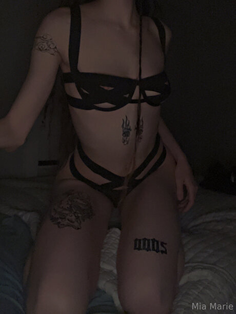 busty mom onlyfans hot sexy img