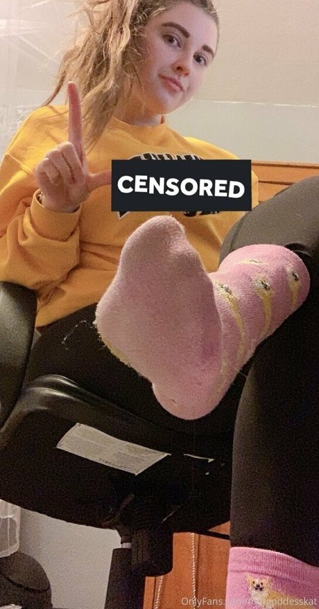 footgoddesskat model nude galleries