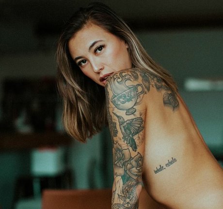 Hanako Elizabeth model sexy pictures