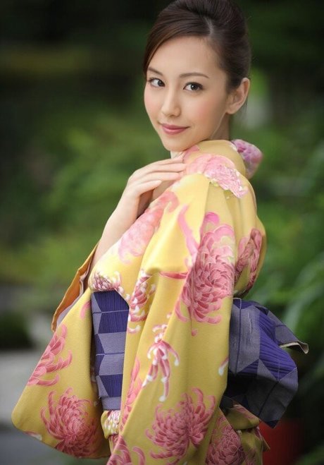 Yoko Matsuda porn model image