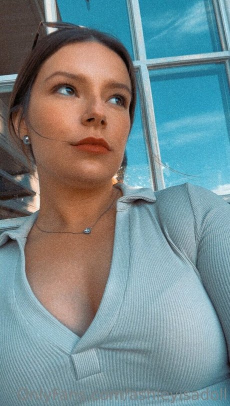 ashleyisadoll star adult picture