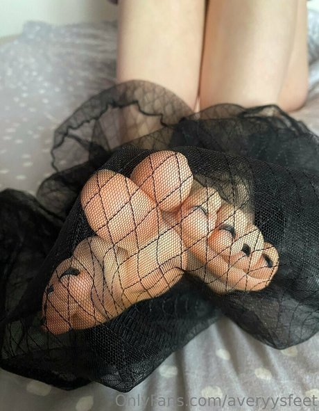 averyysfeet high quality pornstar photos