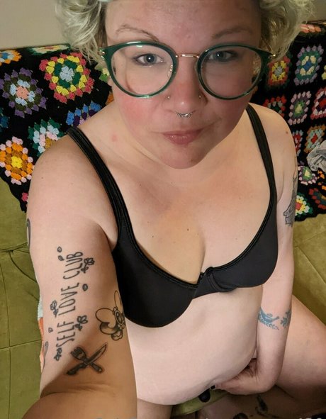 queergreer420 art star img