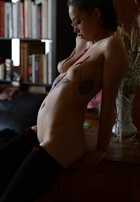 Aesalya nude model pictures