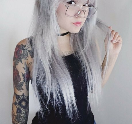 lLouLou exclusive pornstar img