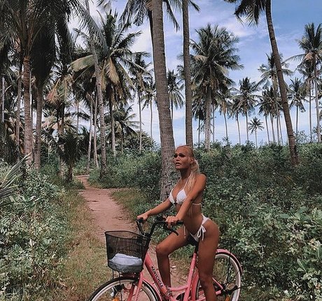 Jessica Book best star picture