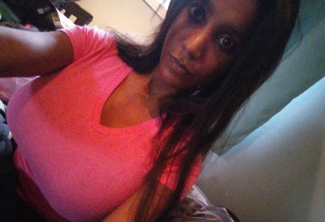 Amber Higgins Cecil model sexy img