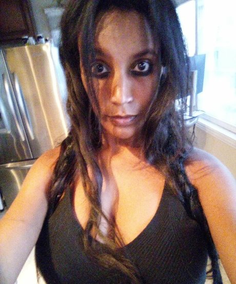 Amber Higgins Cecil art star photos