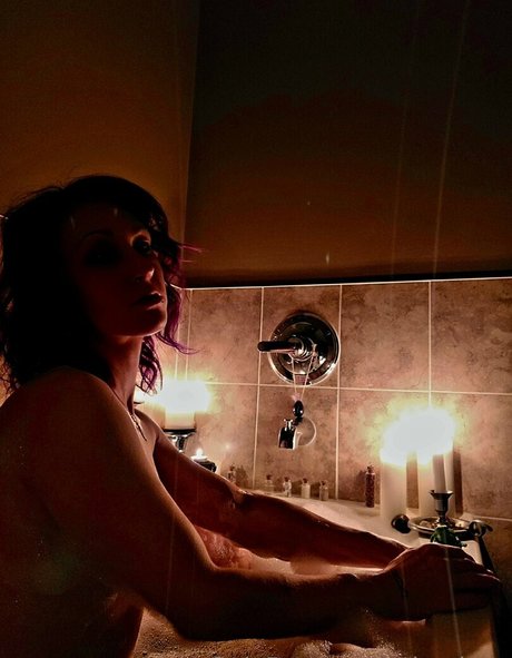 ava luxe model beautiful gallery