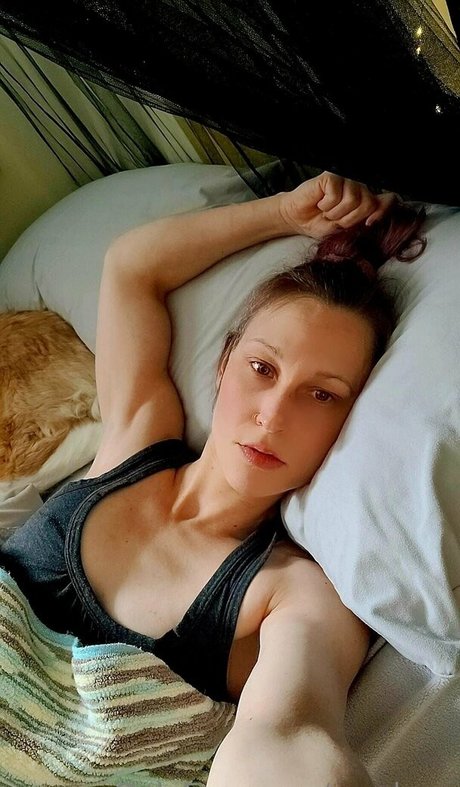 ava luxe pornstar naked pics