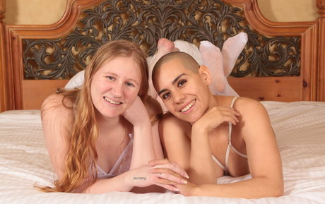 fancie naked model pic