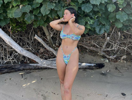 Venusrodin nudes model img