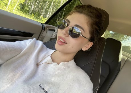 sasha unic pornstar nude pics