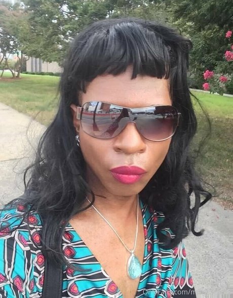 cdsharon nude actress photo