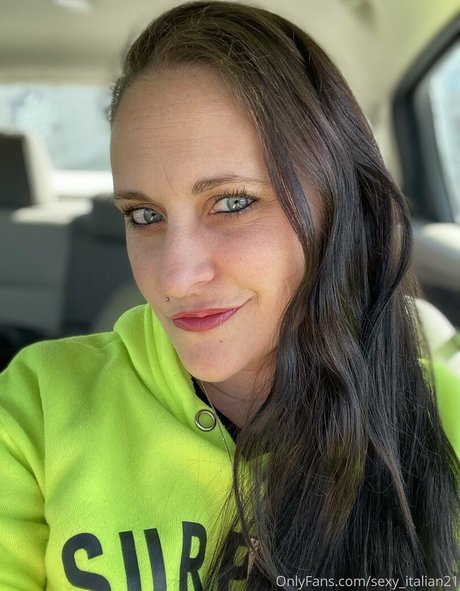 sexy italian21 pretty actress img