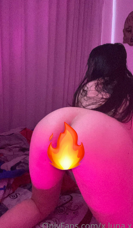 x luna x naked model pic