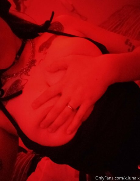 x luna x pornstar gallery