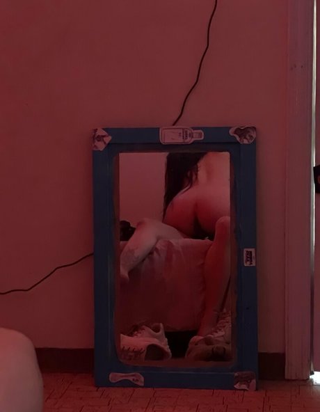 x luna x model exclusive pictures