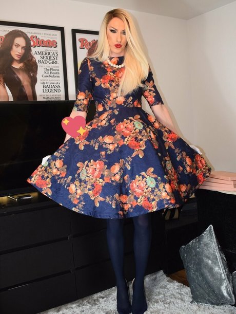 msbarbiemaryse model hot pic