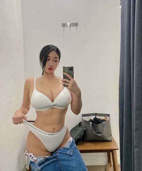 Tasha Y nudes model picture