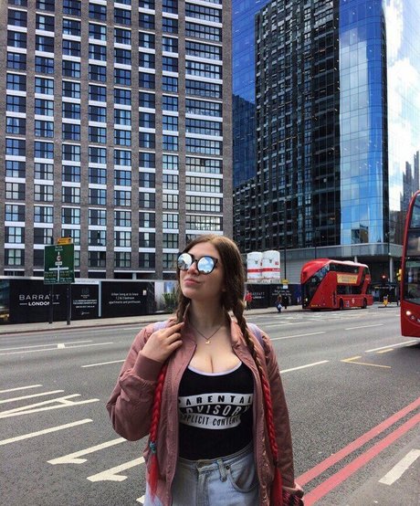 Sasha Shtern star nudes images