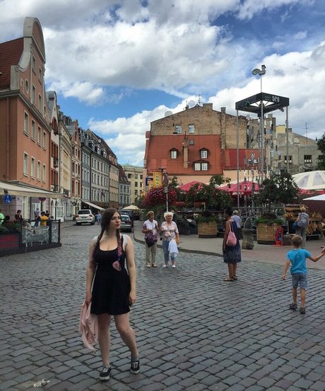 Sasha Shtern pretty model gallery