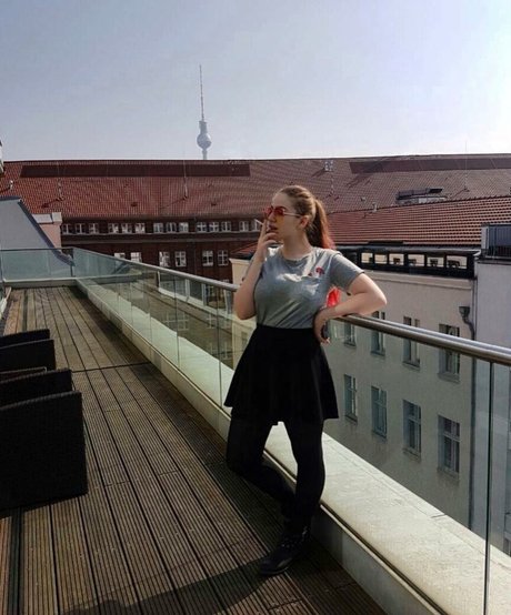 Sasha Shtern hot star img