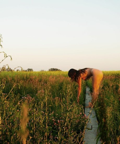 cowgirlbrooklynbabe naked actress picture