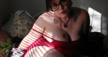 woodskinkcafe model erotic pics