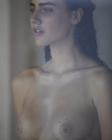 Anna Wolf exclusive actress images