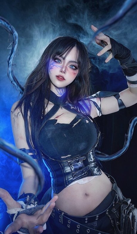 SeeU Cosplay sex model pics