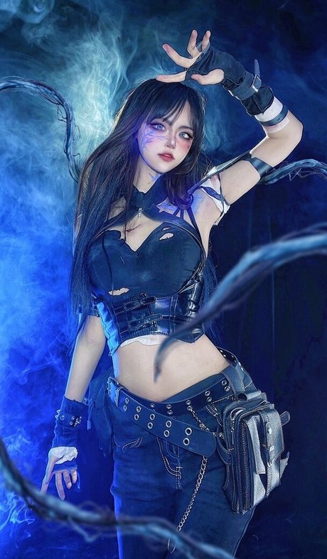 SeeU Cosplay pornstar hot photos