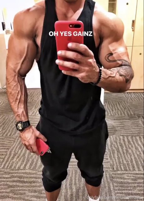 thefackelmayer model exclusive image