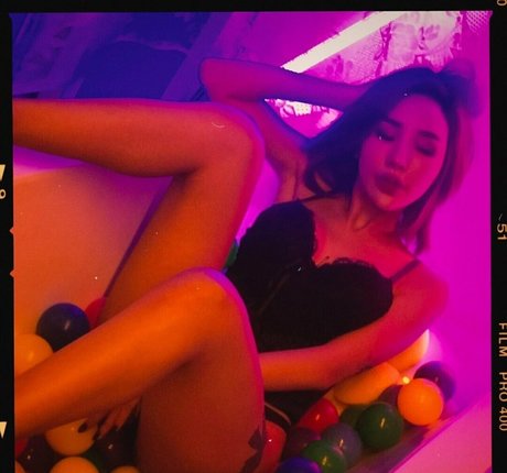 old lady onlyfans top img