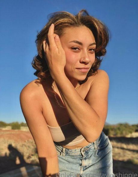 ayvashippie nude pornstar images