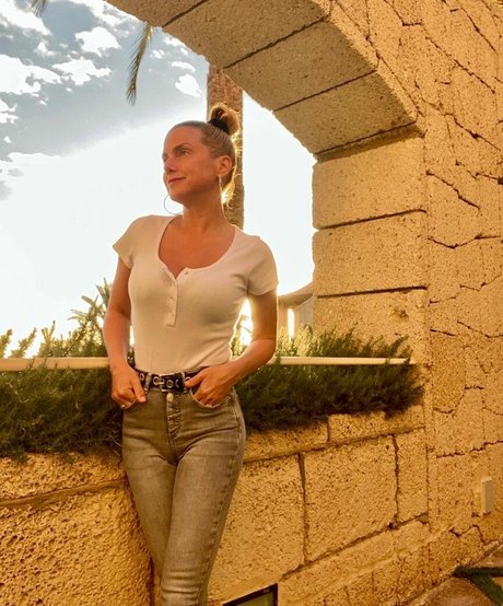 Jeanette Biedermann erotic star archive