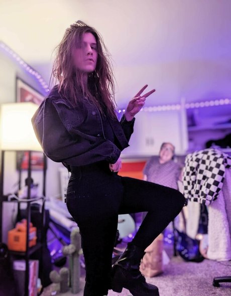 aztrosist model xxx pics