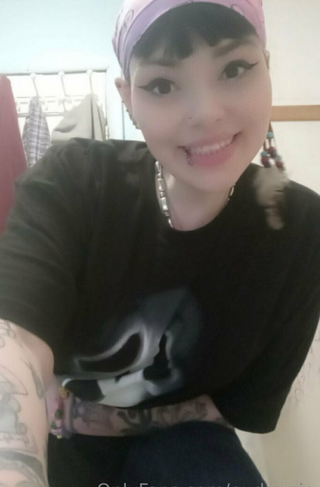 pudgypie model naked picture