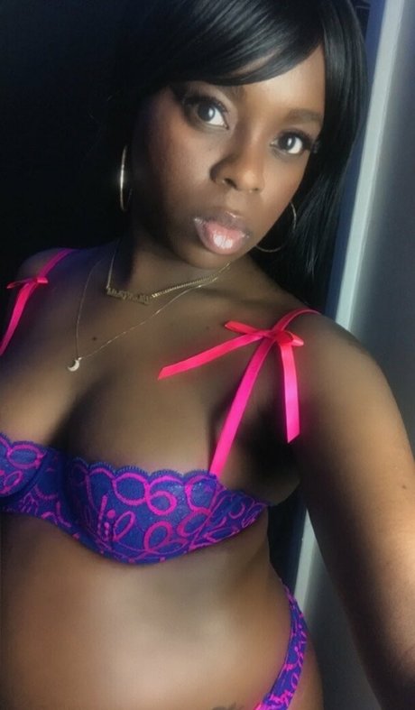 simonesavage exclusive pornstar images