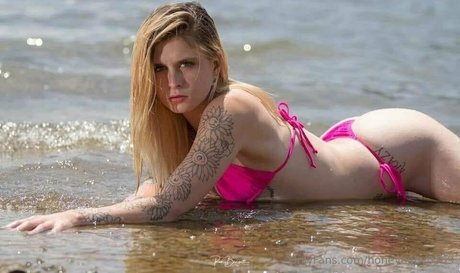 honeybaby0569 sexy model img