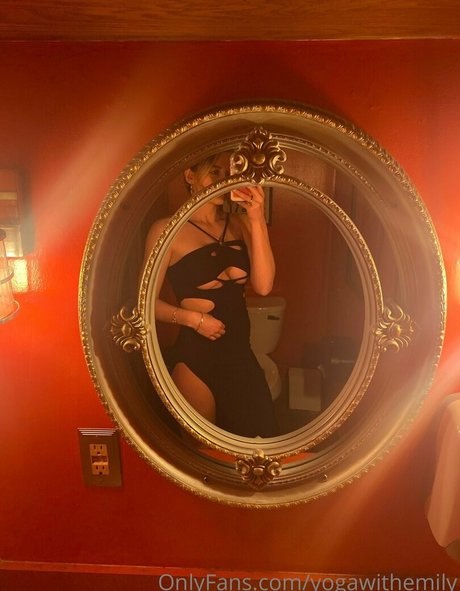 yogawithemily top model pictures